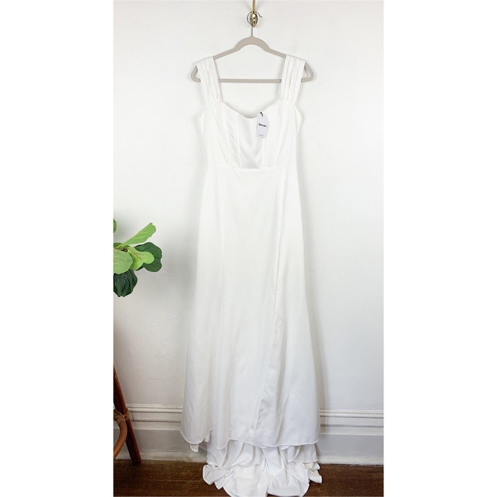 NWT Showpo. Ynes Off The Shoulder Corset Split Bridal Gown in Ivory Sz 8 - Picture 4 of 12